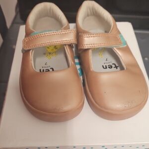 Ten Little Mary Janes- Size Toddler 7